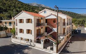 Alexatos Studios&Apartments