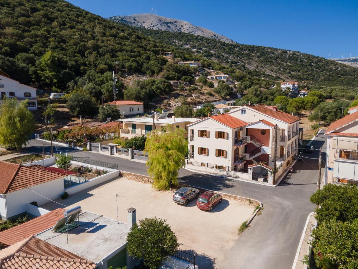 Alexatos Studios&Apartments Agia Efimia Exterior foto