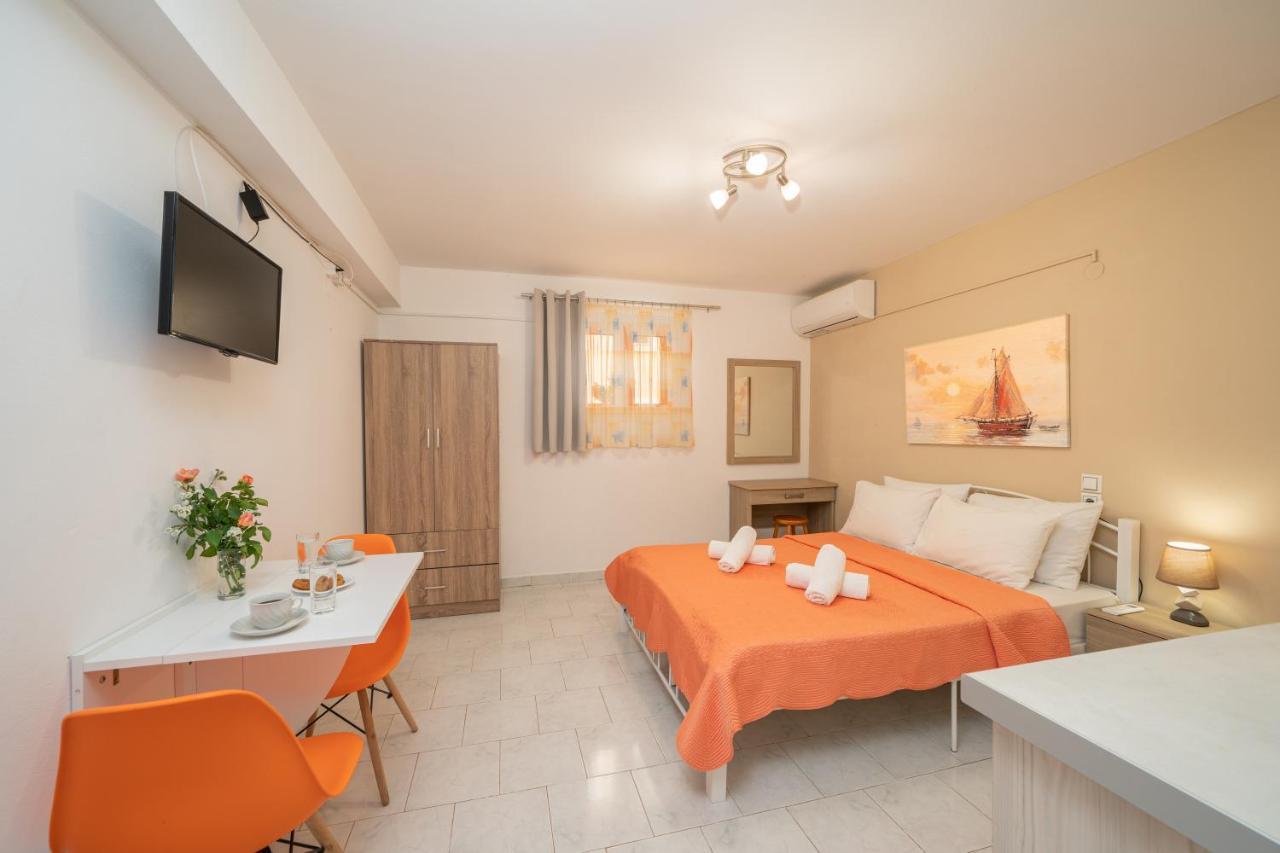 Alexatos Studios&Apartments Agia Efimia Exterior foto